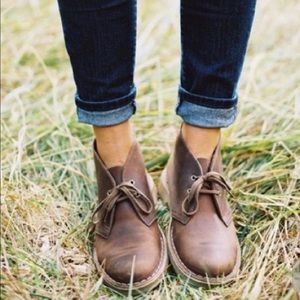 Women’s Clark’s size 8 Desert boots